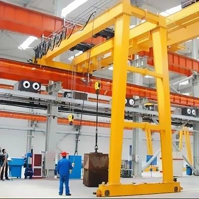 Grua semi pòrtic muntada en rail amb carro de doble cabrestant