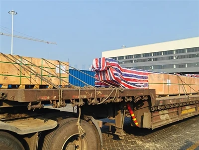 Projecte America Lifting Crane