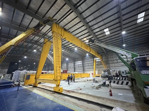 Instal·lació de grua pòrtic de doble-biga saudita