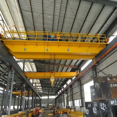 Grua mòbil accionada elèctricament